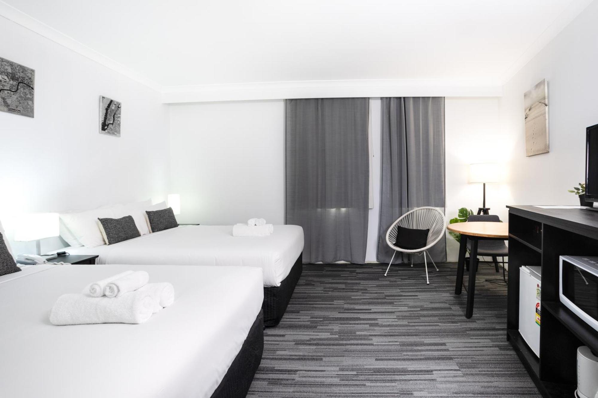 Joondalup City Hotel Перт Экстерьер фото