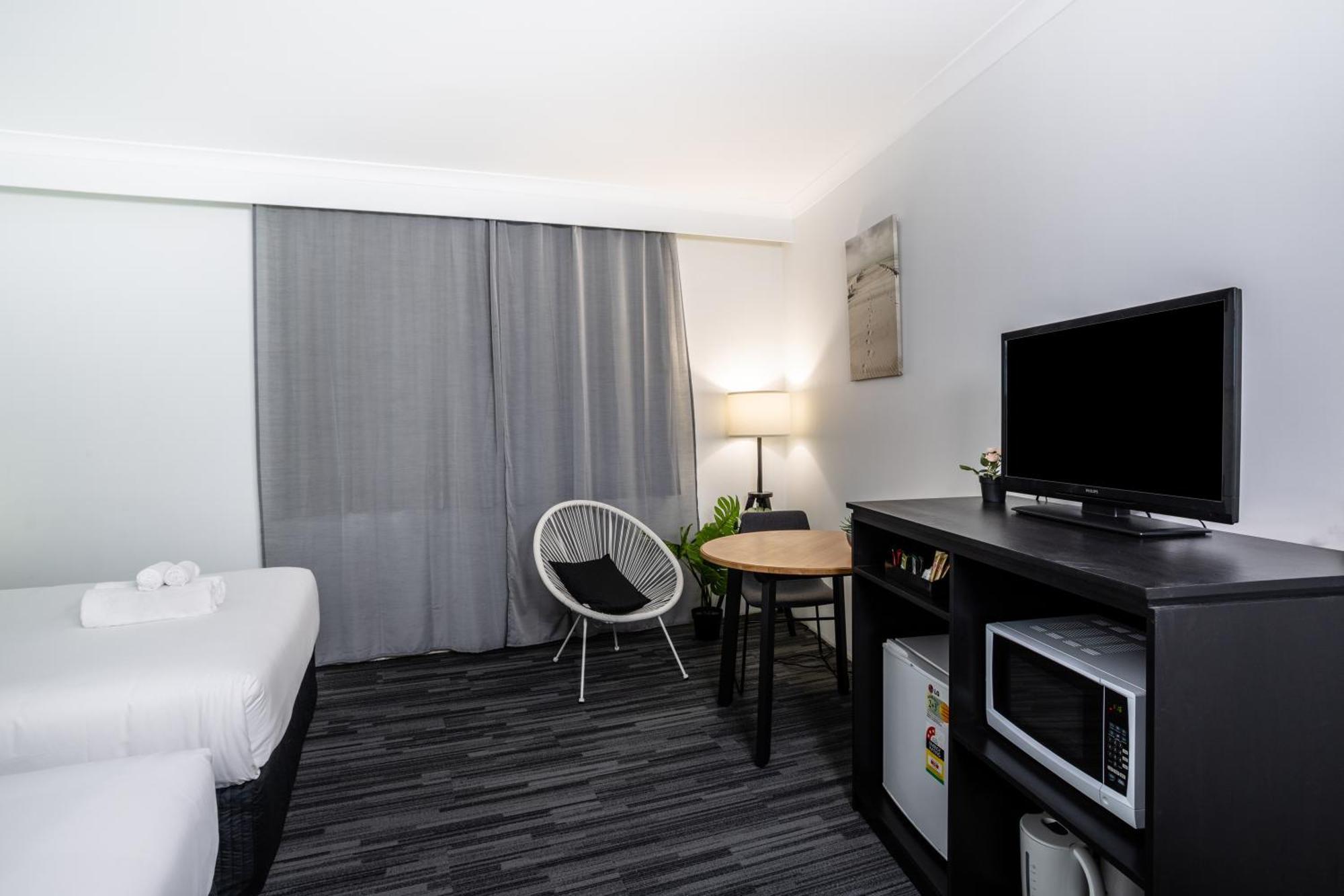 Joondalup City Hotel Перт Экстерьер фото